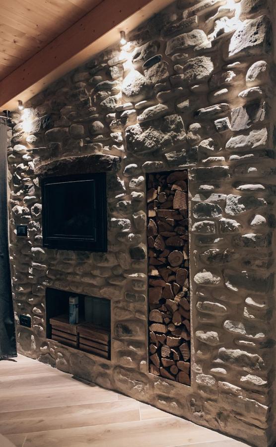 Bed and Breakfast Talking Stones Дольчеаккуа Экстерьер фото